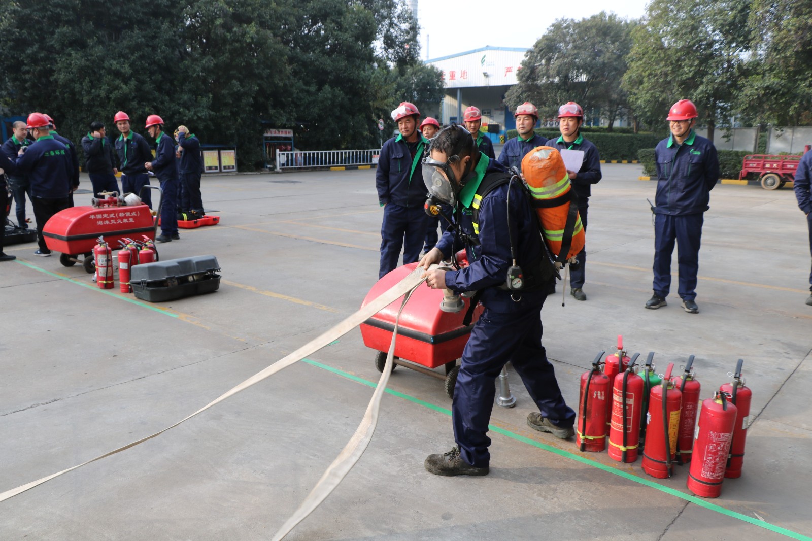 新世界公司工会发展消防技术交锋活动2.JPG